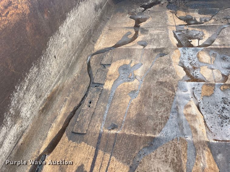 image for item EN5630 1991 GMC TopKick dump truck