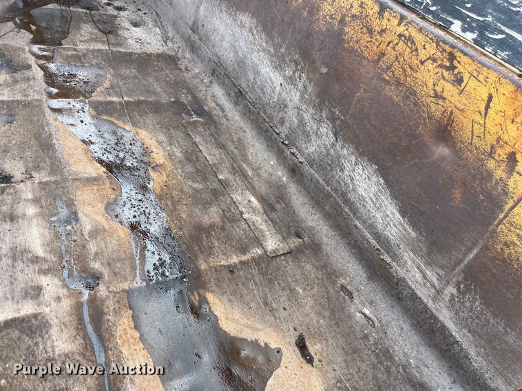 image for item EN5630 1991 GMC TopKick dump truck