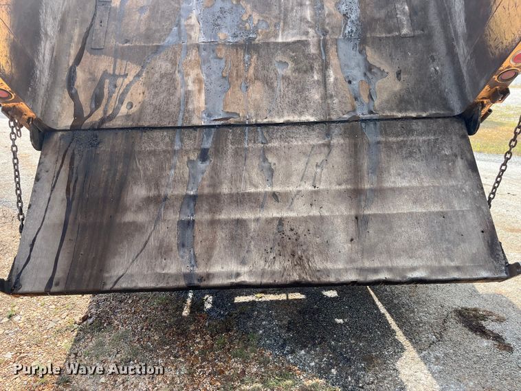 image for item EN5630 1991 GMC TopKick dump truck