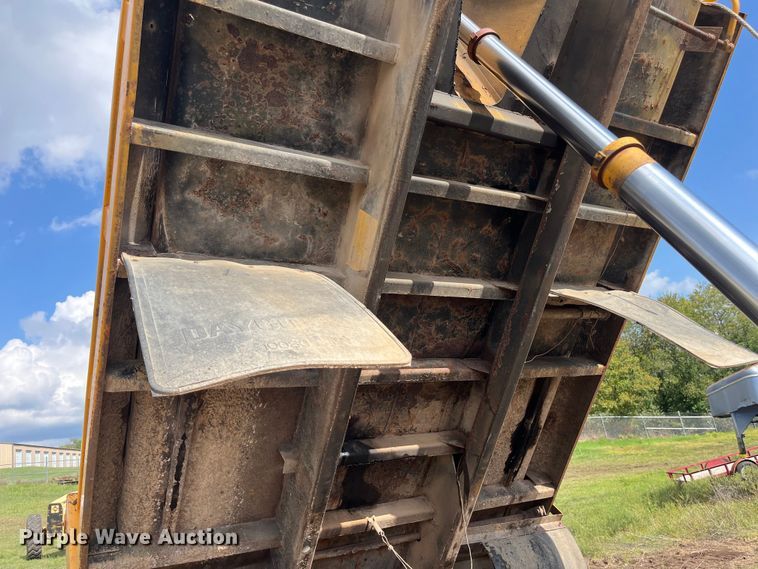 image for item EN5630 1991 GMC TopKick dump truck