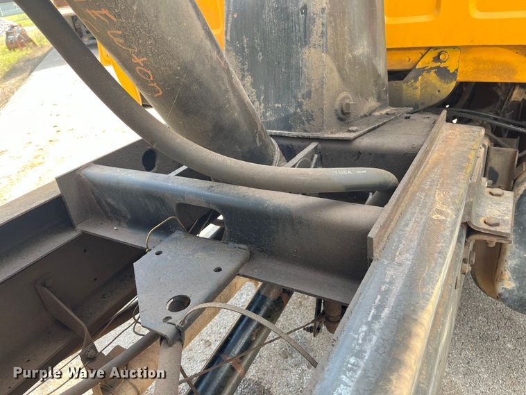 image for item EN5630 1991 GMC TopKick dump truck