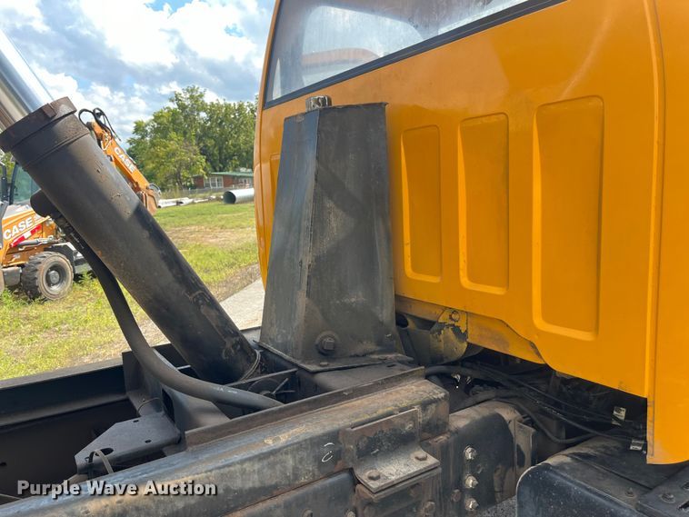 image for item EN5630 1991 GMC TopKick dump truck