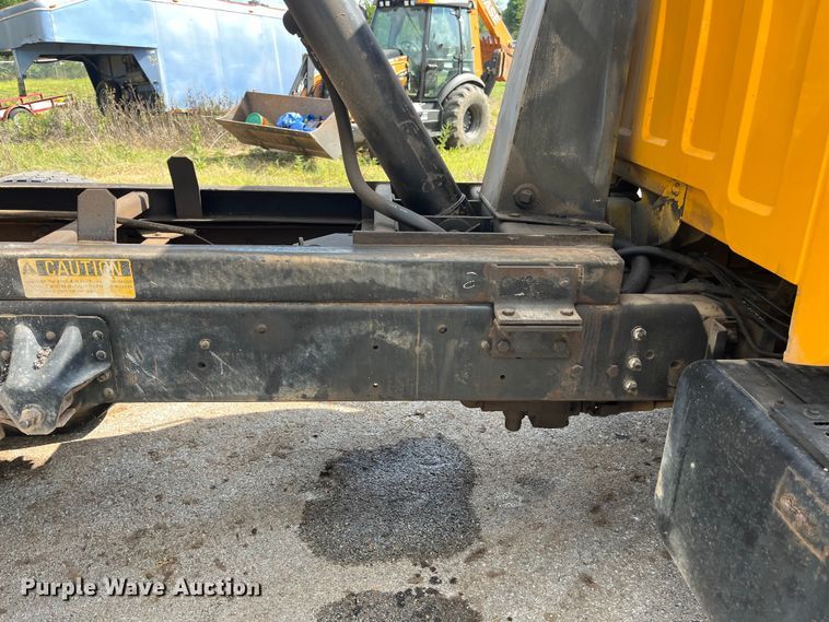 image for item EN5630 1991 GMC TopKick dump truck