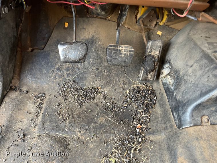 image for item EN5630 1991 GMC TopKick dump truck