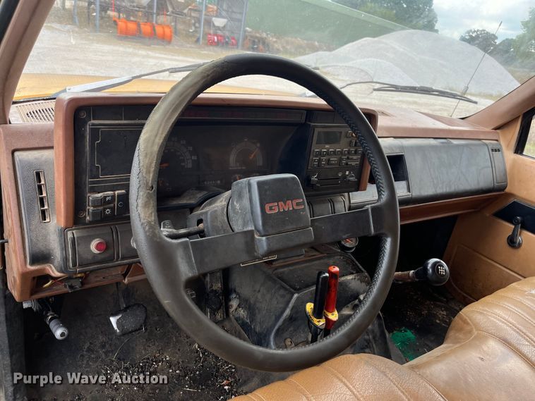 image for item EN5630 1991 GMC TopKick dump truck