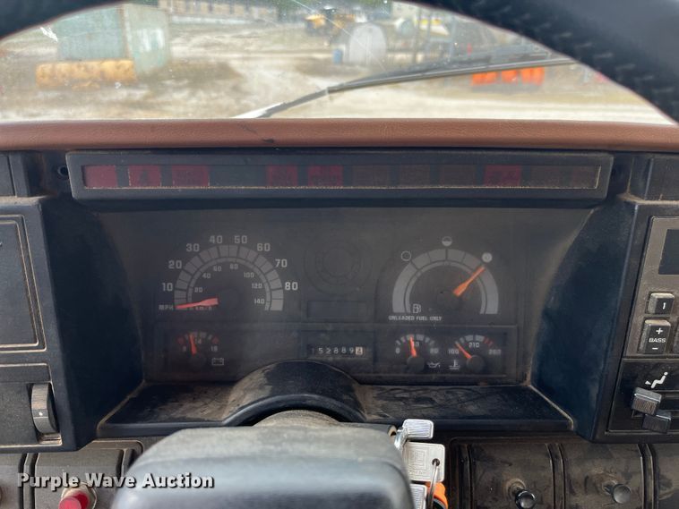 image for item EN5630 1991 GMC TopKick dump truck