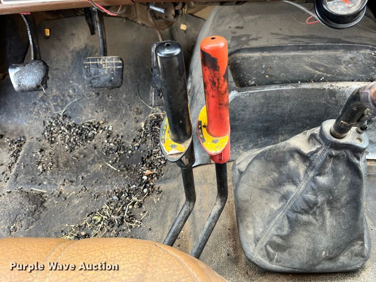 image for item EN5630 1991 GMC TopKick dump truck