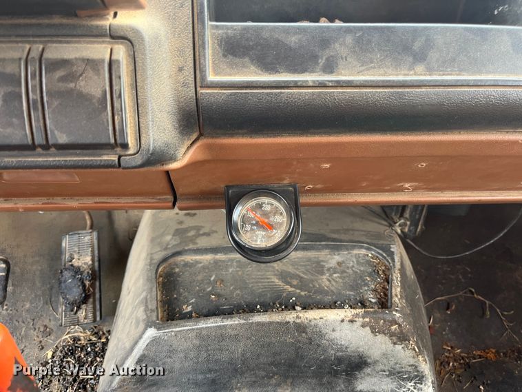 image for item EN5630 1991 GMC TopKick dump truck