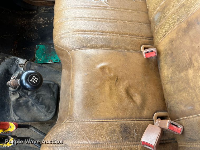 image for item EN5630 1991 GMC TopKick dump truck