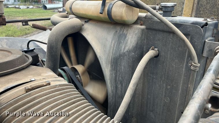 image for item EN5630 1991 GMC TopKick dump truck