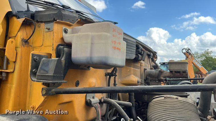 image for item EN5630 1991 GMC TopKick dump truck