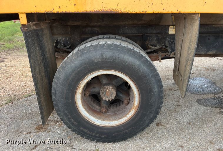 image for item EN5630 1991 GMC TopKick dump truck