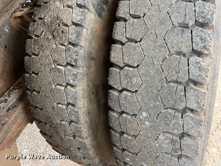 image for item EN5630 1991 GMC TopKick dump truck