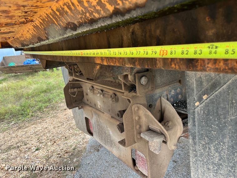 image for item EN5630 1991 GMC TopKick dump truck