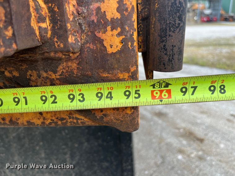 image for item EN5630 1991 GMC TopKick dump truck