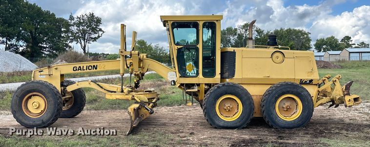 image for item EN5631 2002 Galion 850C motor grader