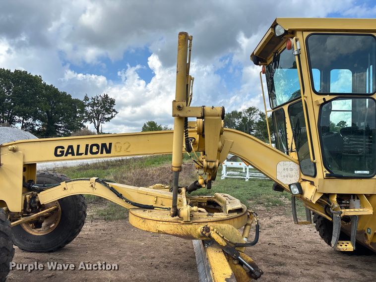 image for item EN5631 2002 Galion 850C motor grader