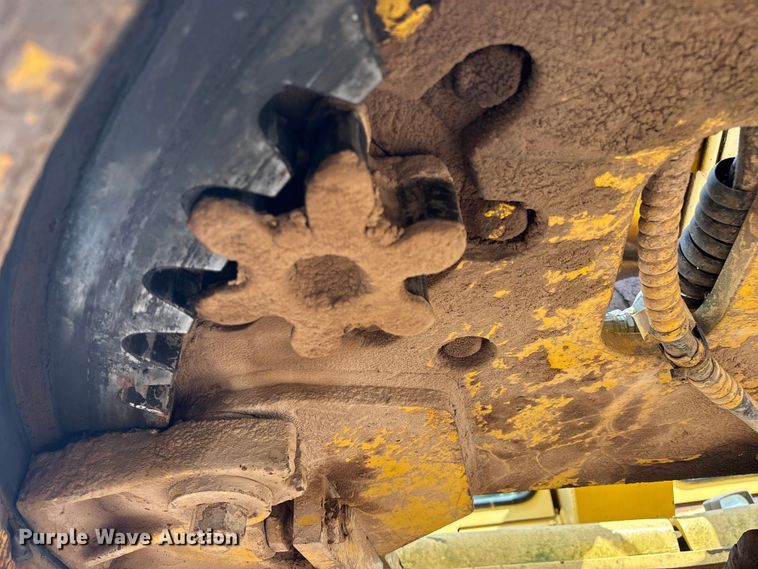 image for item EN5631 2002 Galion 850C motor grader