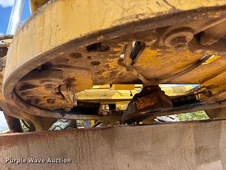 image for item EN5631 2002 Galion 850C motor grader