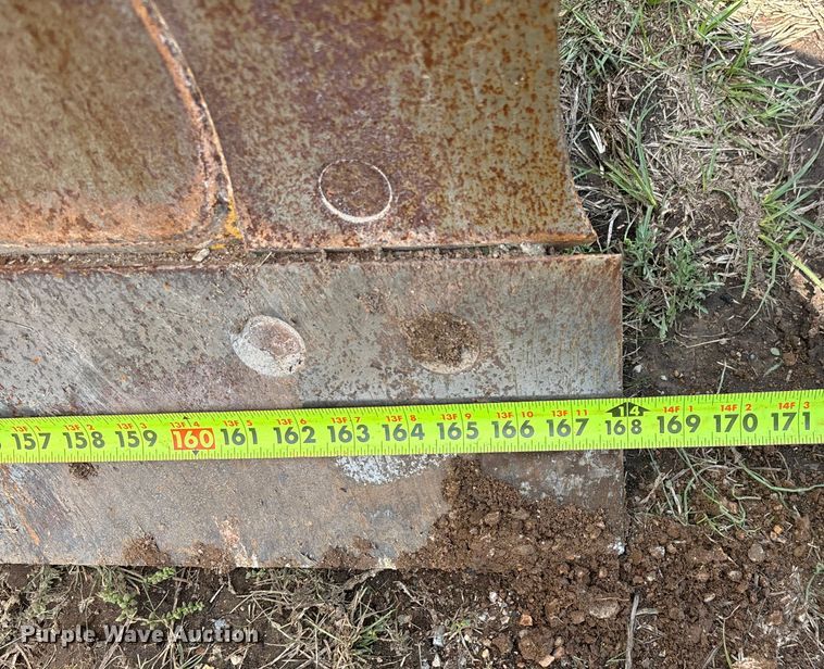 image for item EN5631 2002 Galion 850C motor grader