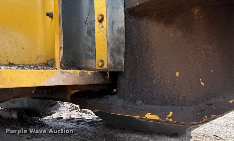 image for item EN5631 2002 Galion 850C motor grader