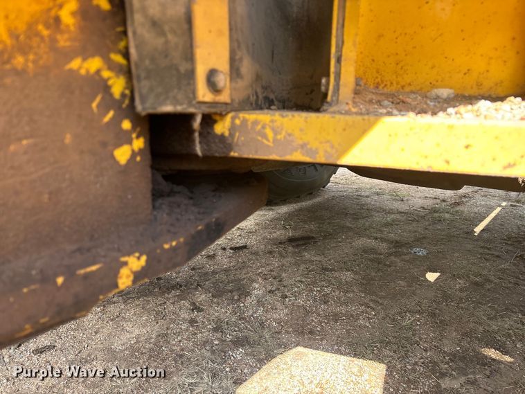 image for item EN5631 2002 Galion 850C motor grader