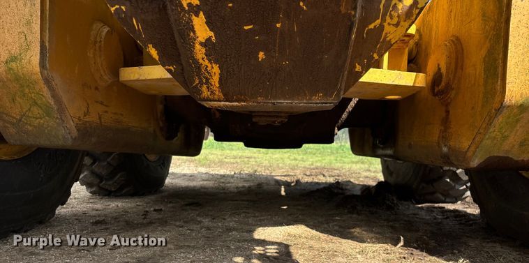 image for item EN5631 2002 Galion 850C motor grader