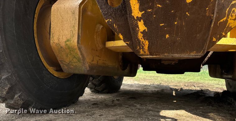 image for item EN5631 2002 Galion 850C motor grader