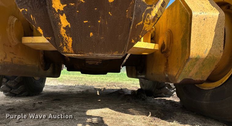 image for item EN5631 2002 Galion 850C motor grader