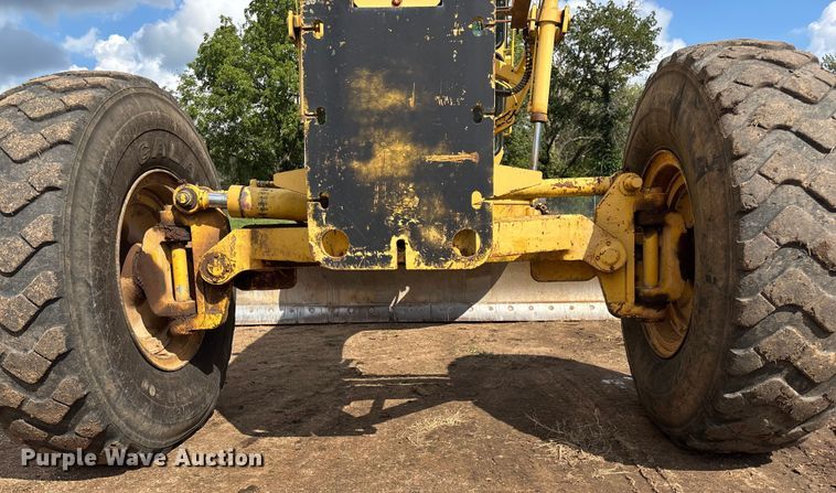 image for item EN5631 2002 Galion 850C motor grader