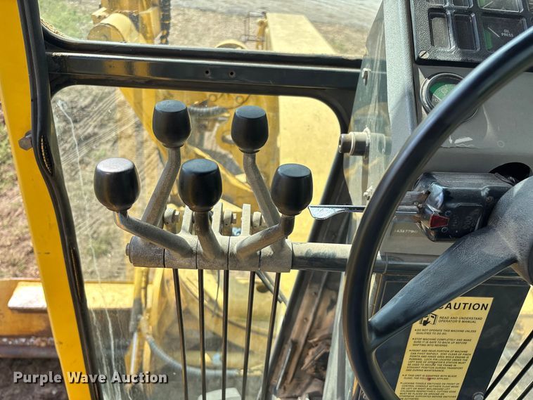 image for item EN5631 2002 Galion 850C motor grader