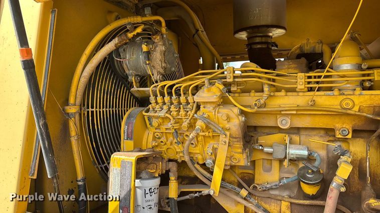 image for item EN5631 2002 Galion 850C motor grader