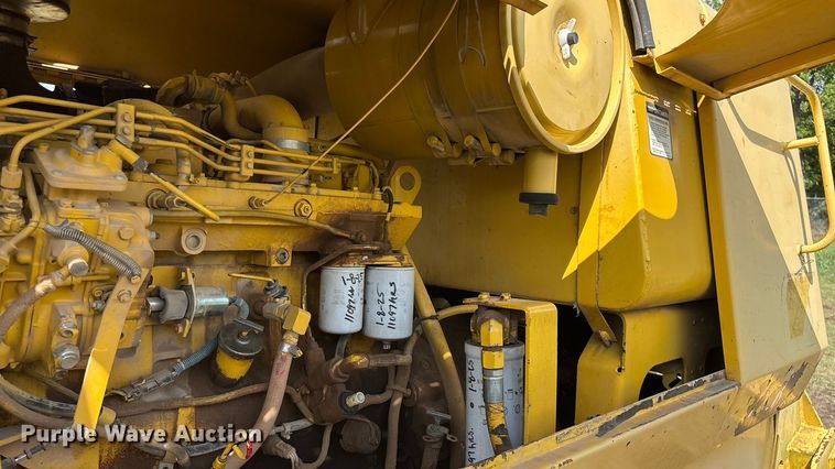 image for item EN5631 2002 Galion 850C motor grader