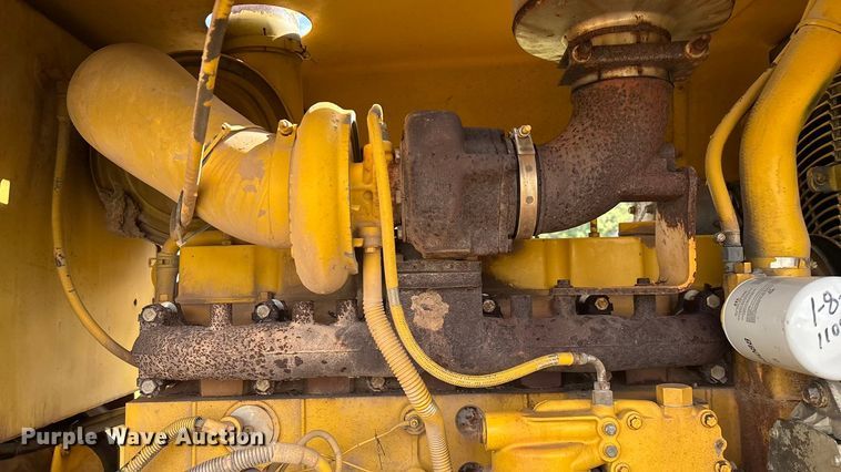 image for item EN5631 2002 Galion 850C motor grader