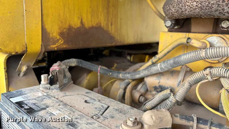 image for item EN5631 2002 Galion 850C motor grader