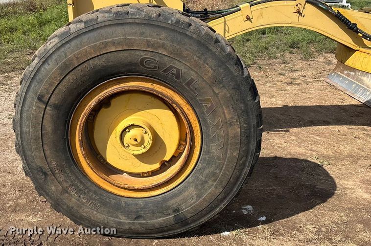 image for item EN5631 2002 Galion 850C motor grader