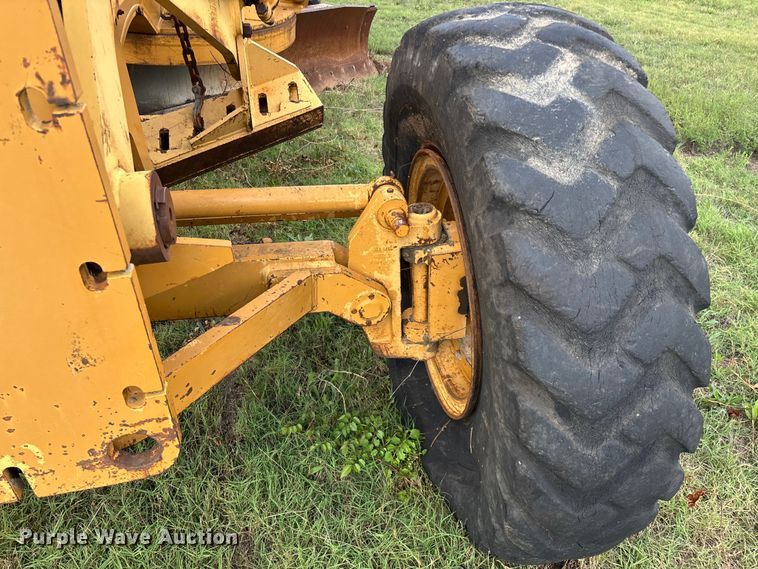 image for item EN5632 1994 Galion 850 motor grader