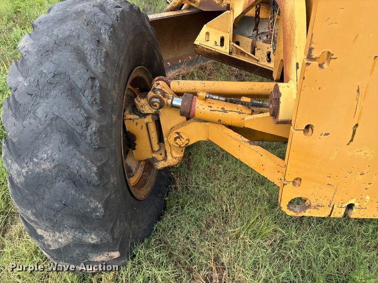 image for item EN5632 1994 Galion 850 motor grader