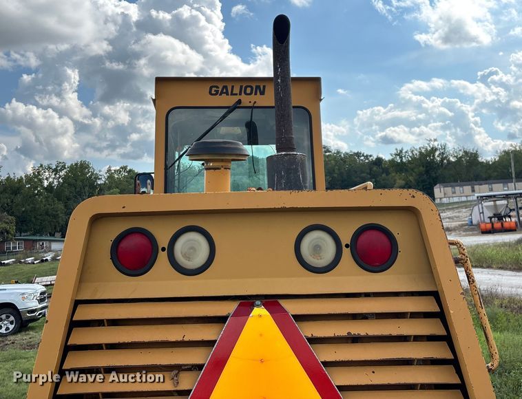 image for item EN5632 1994 Galion 850 motor grader