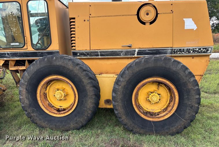 image for item EN5632 1994 Galion 850 motor grader