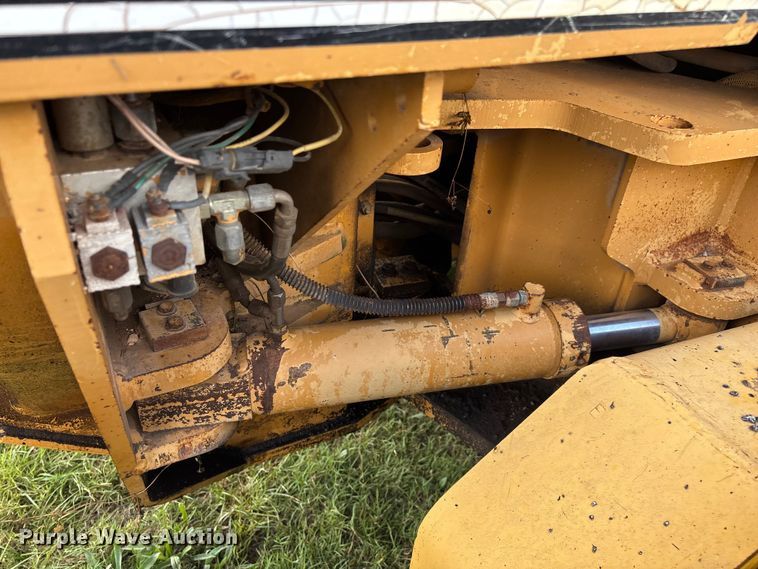 image for item EN5632 1994 Galion 850 motor grader