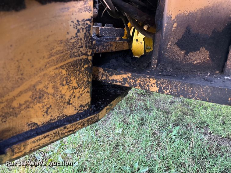 image for item EN5632 1994 Galion 850 motor grader