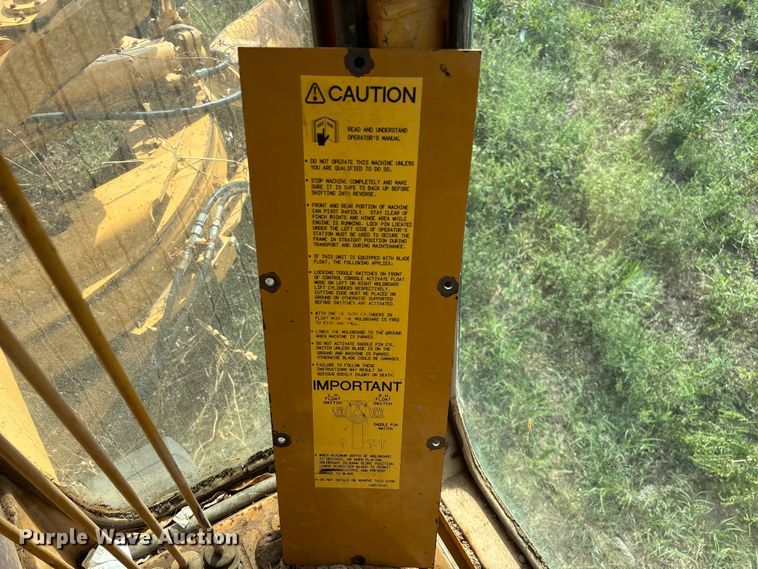 image for item EN5632 1994 Galion 850 motor grader