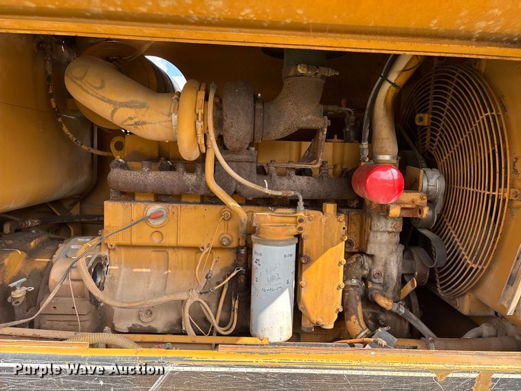 image for item EN5632 1994 Galion 850 motor grader