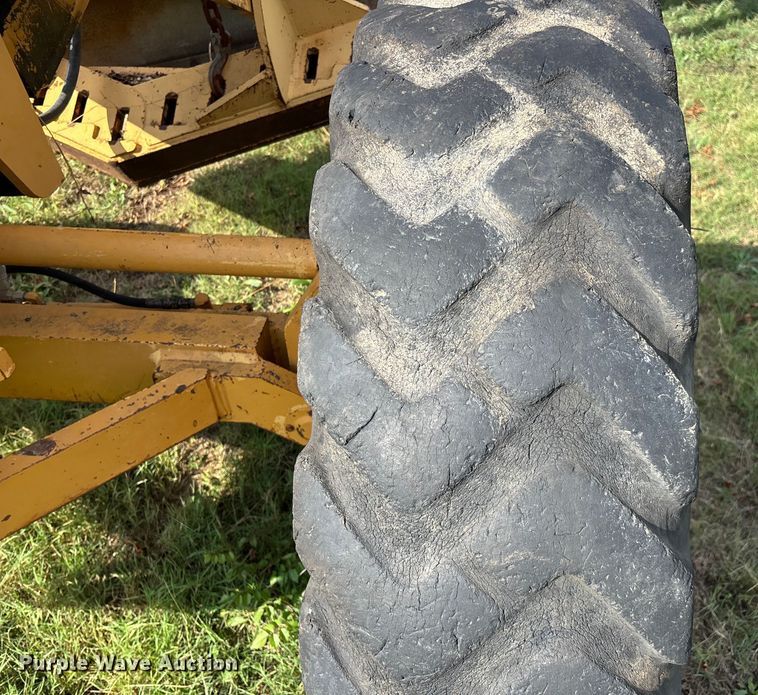 image for item EN5632 1994 Galion 850 motor grader