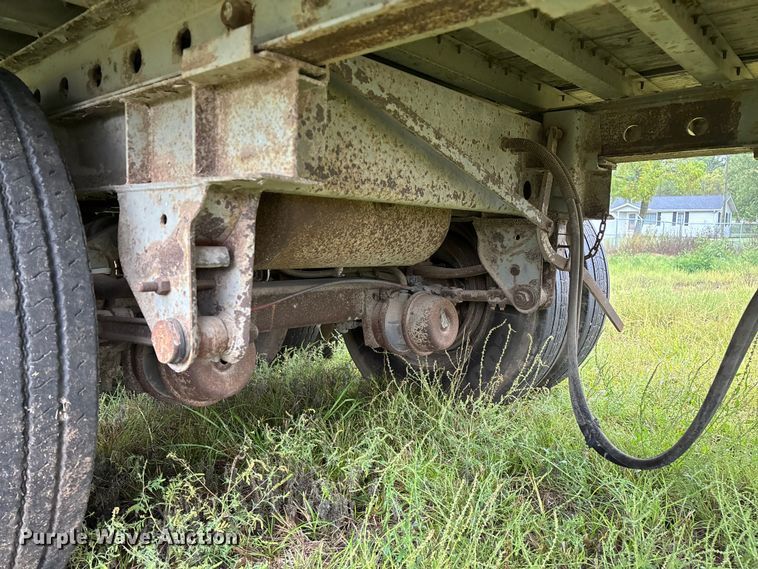 image for item EN5641 1994 Fruehauf FBLP91.5-NT2-43W dry van trailer