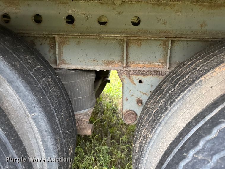 image for item EN5641 1994 Fruehauf FBLP91.5-NT2-43W dry van trailer