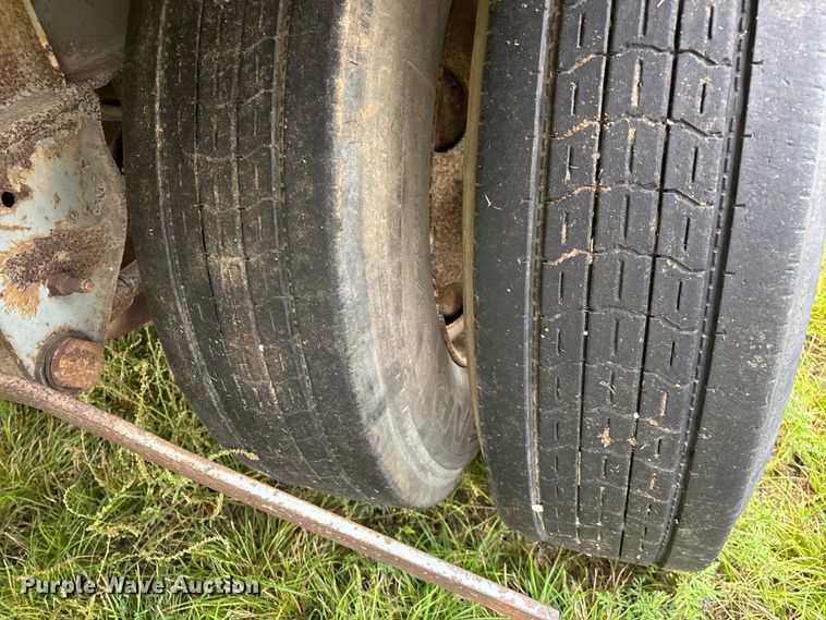 image for item EN5641 1994 Fruehauf FBLP91.5-NT2-43W dry van trailer