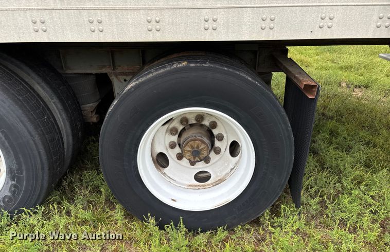 image for item EN5641 1994 Fruehauf FBLP91.5-NT2-43W dry van trailer