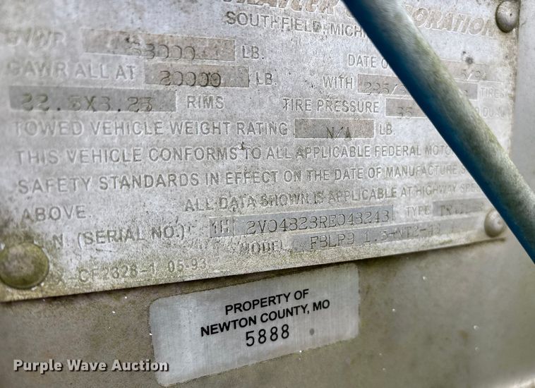 image for item EN5641 1994 Fruehauf FBLP91.5-NT2-43W dry van trailer